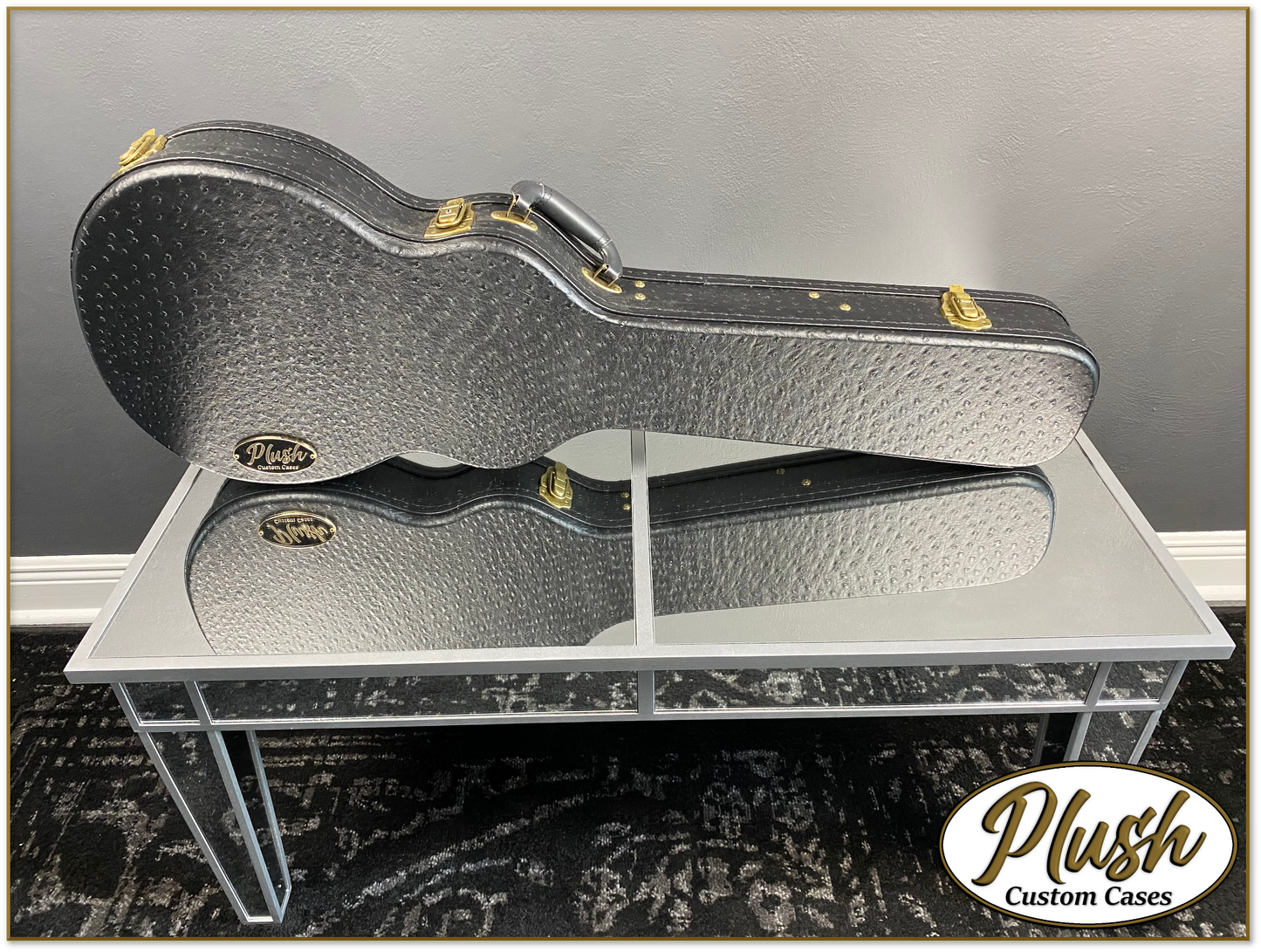 Plush-Paul LP Custom Guitar Case Black Ostrich with Cream Fur