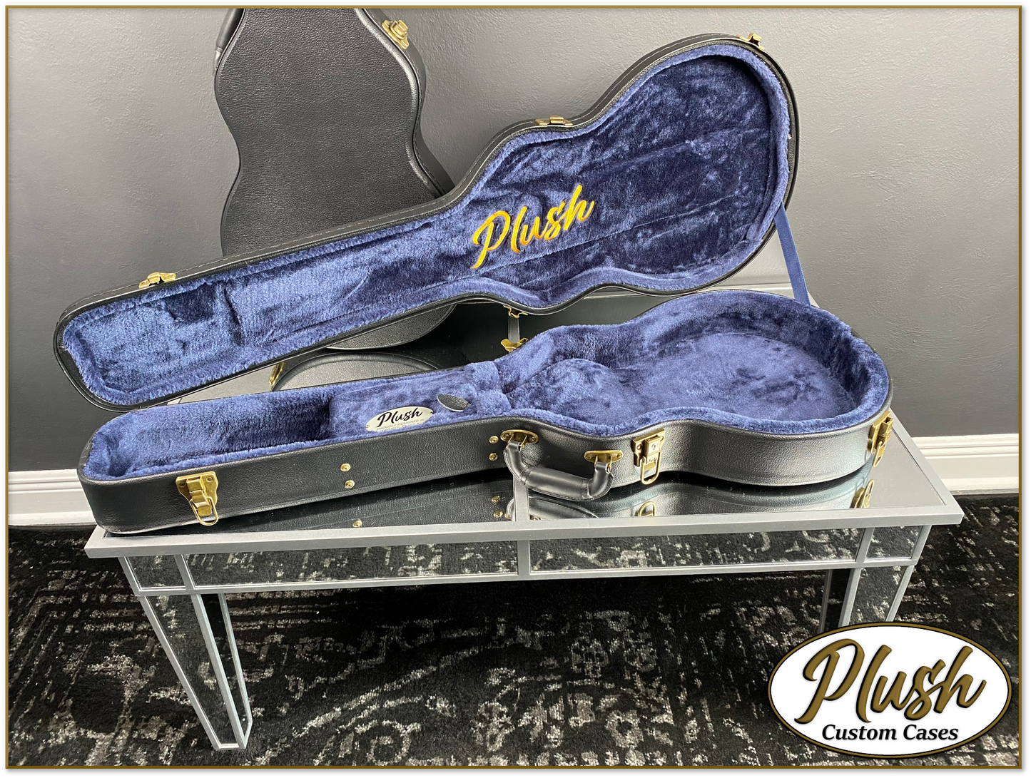 Plush-Paul LP Custom Guitar Case Black Tolex with Blue Fur