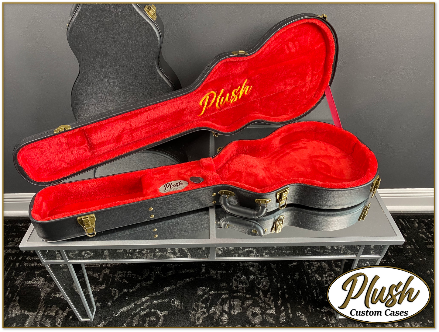 Plush-Paul LP Custom Guitar Case Black Tolex with Red Fur