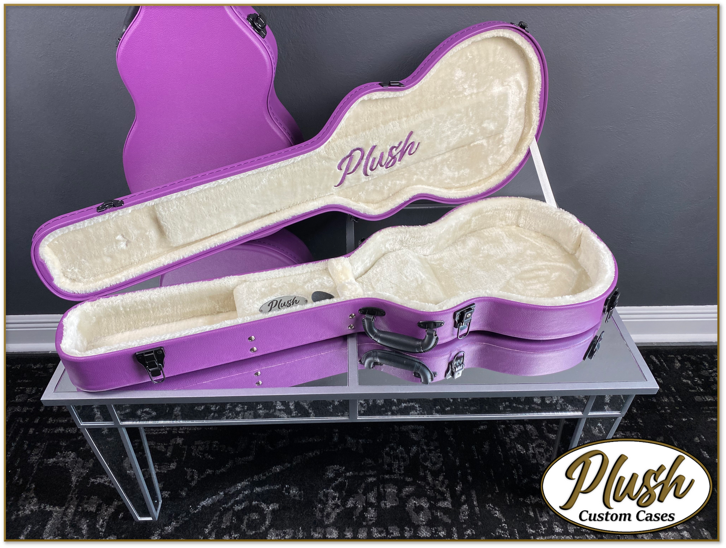 Plush-Paul LP Custom Guitar Case Purple Tolex with Cream Fur