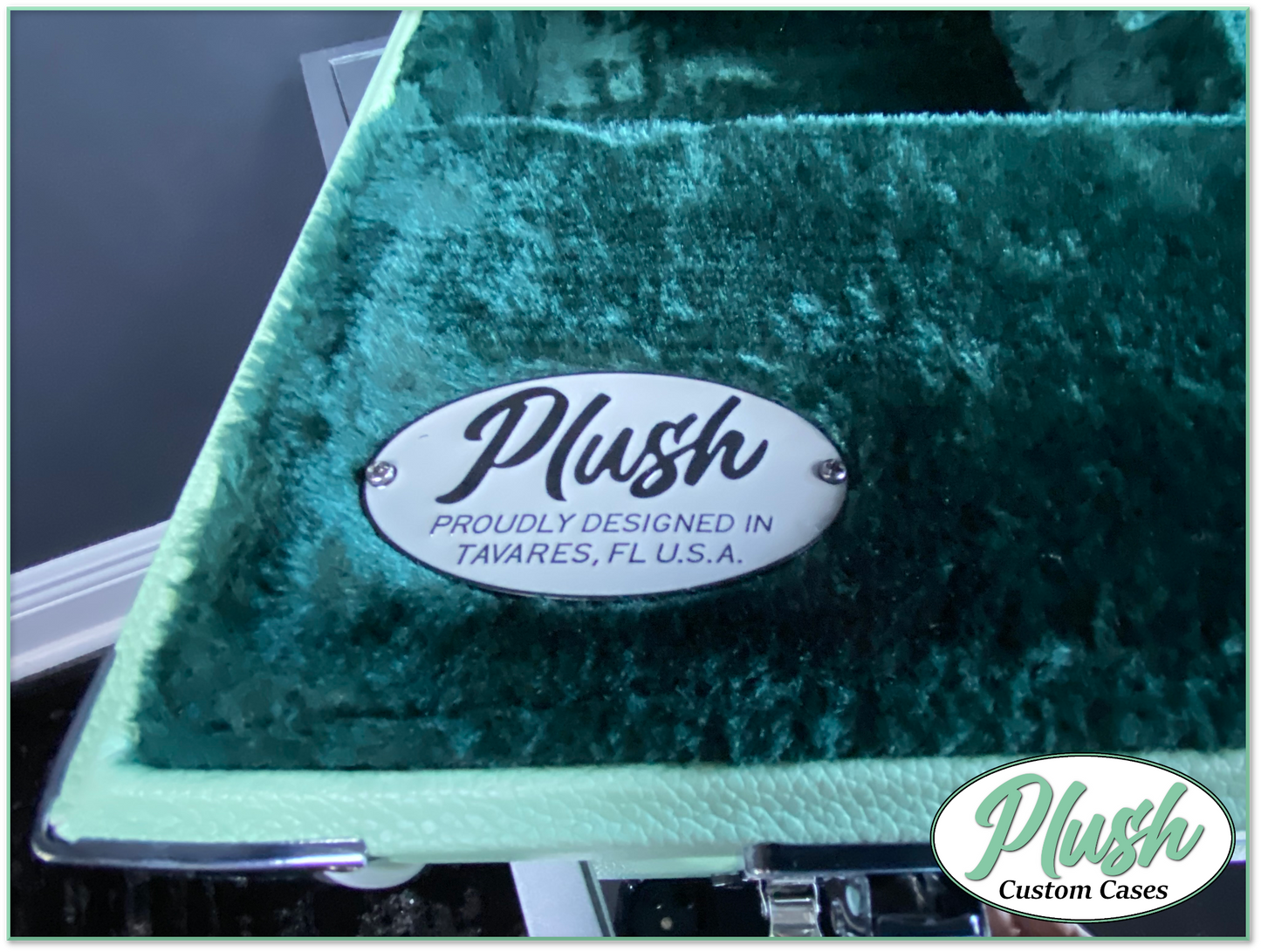 PlushMaster Jazz/Offset Custom Guitar Case Seafoam Green Tolex with Green Fur