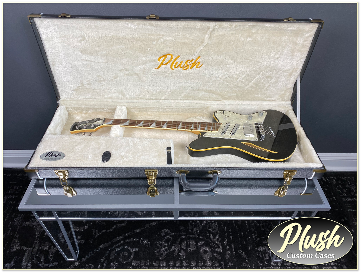 PlushCaster Tele®/Strat® Size Custom Guitar Case Black Tolex with Cream Fur