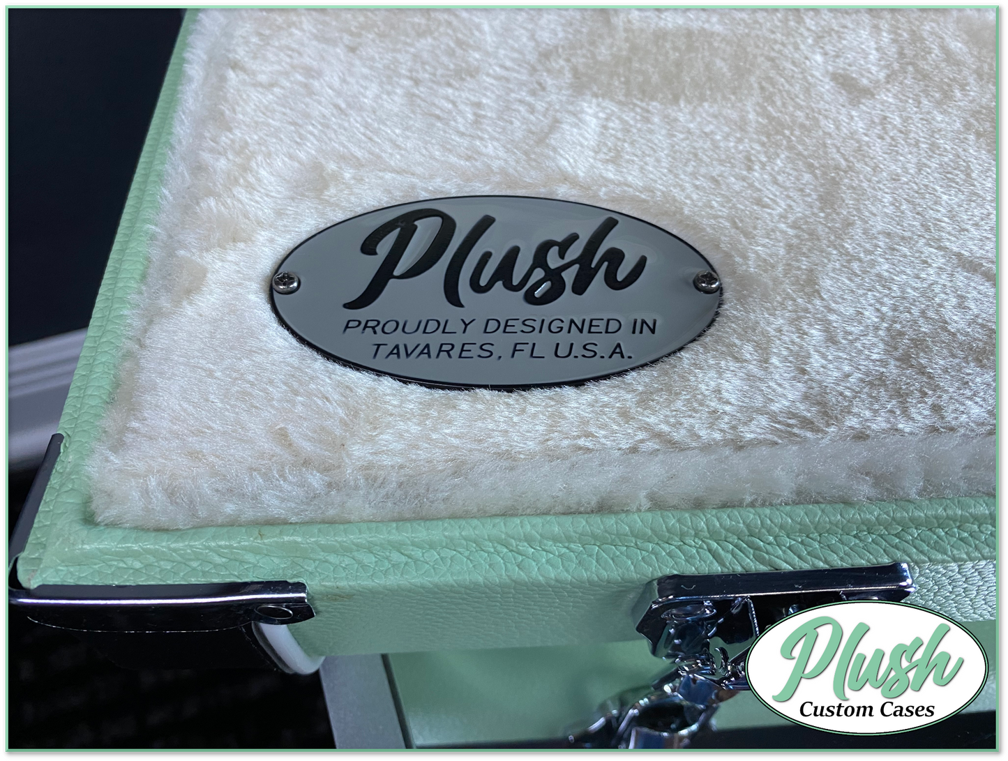 PlushCaster Tele®/Strat® Size Custom Guitar Case Seafoam Green Tolex with Cream Fur